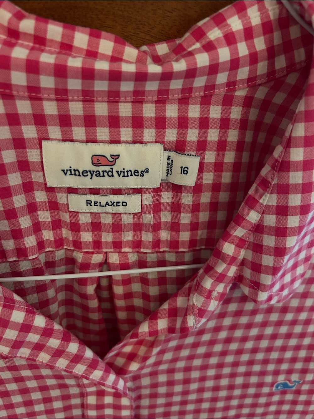 Women’s Vineyard Vines Pink Gingham Relaxed Button-Down Shirt - Picture 4 of 5